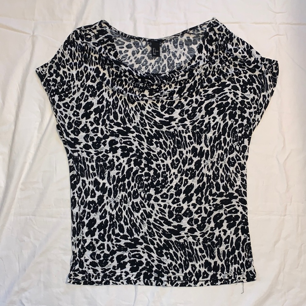 H&M Black & White Cheetah Print Top